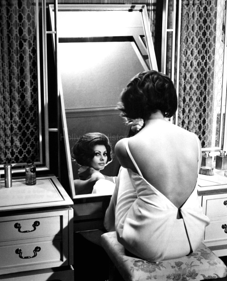 Sophia Loren 1967  WM.jpg